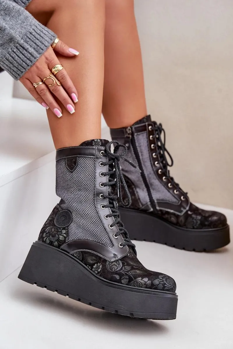 Botki Maciejka|Botki Na Koturnie>Maciejka Skórzane Botki Na Platformie I Koturnie Z Wzorzystą Cholewką 06720-01 Czarne