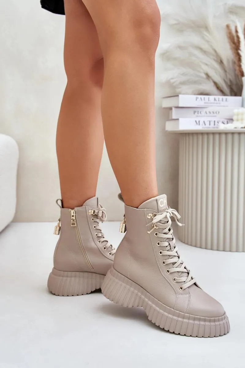 Outlet CheBello Skórzane Botki Na Platformie Na Zamek Z Ozdobną Kłódką 4517 Beżowe