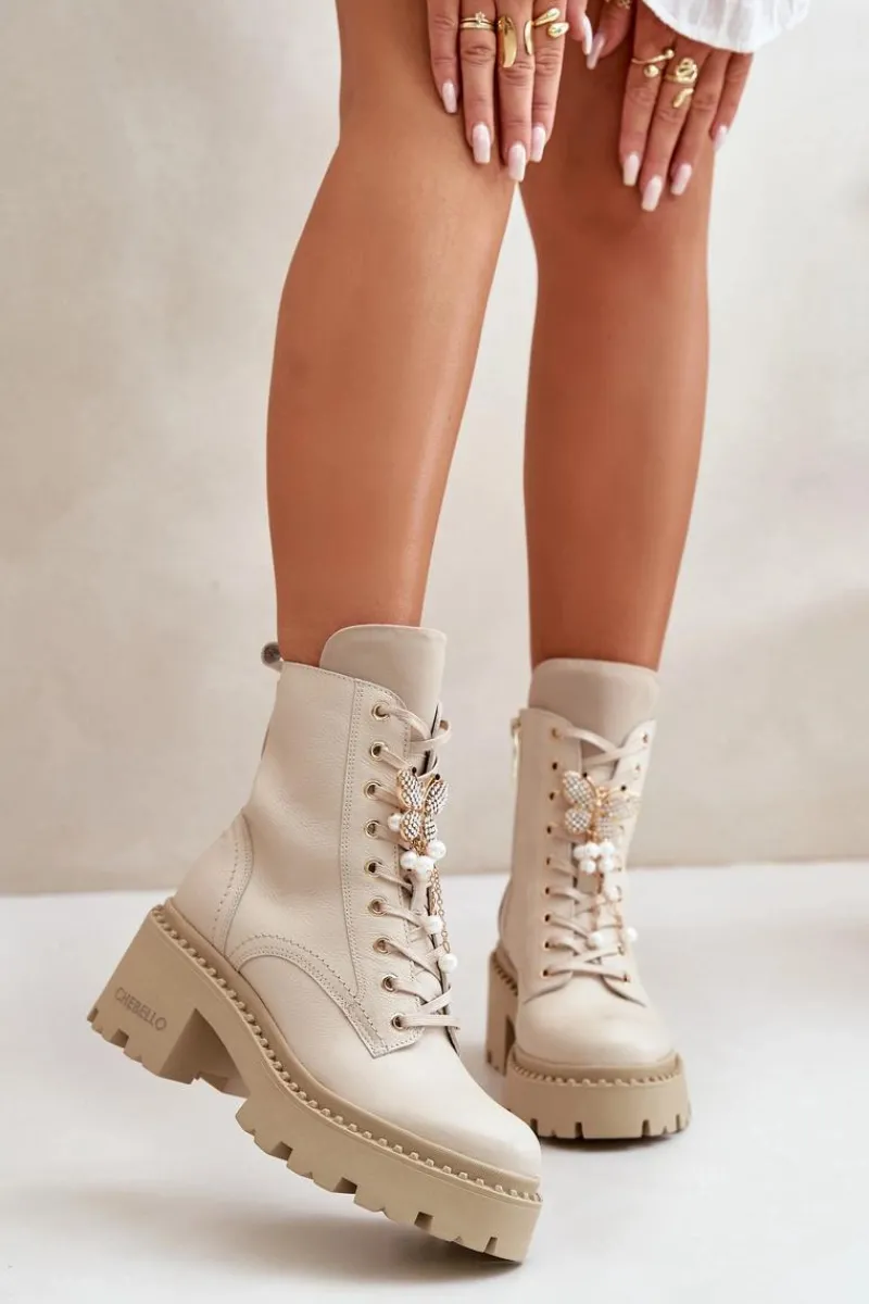 Botki Ocieplane|Damskie Trapery>CheBello Skórzane Botki Workery Damskie Z Motylem Beżowe 4590