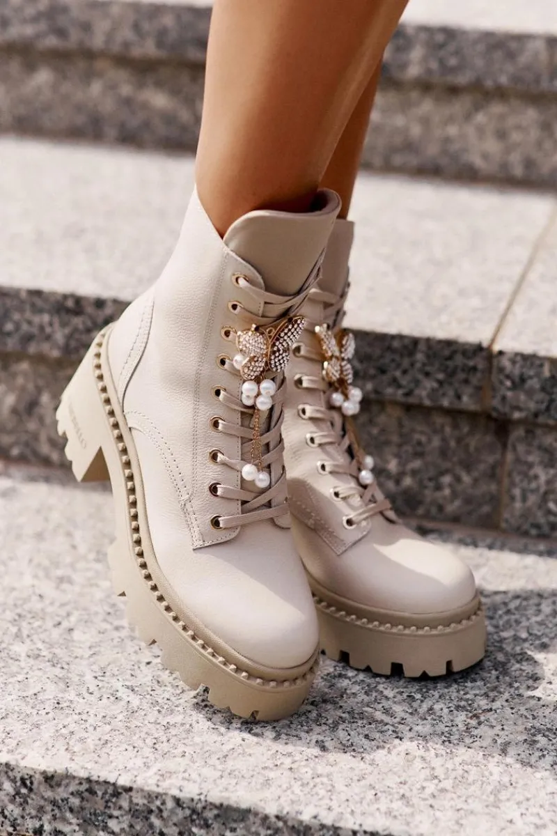 Botki Ocieplane|Damskie Trapery>CheBello Skórzane Botki Workery Damskie Z Motylem Beżowe 4590