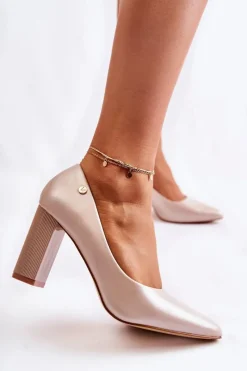 Outlet Skórzane Czółenka Na Słupku W Szpic Beżowe Larea Damskie Czółenka Na Słupku|Czółenka Klasyczne