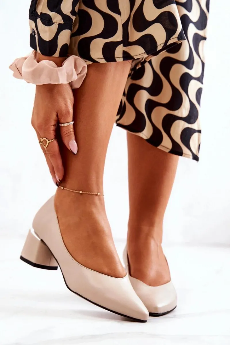 Czółenka Klasyczne>Boto Skórzane Czółenka Nosek W Szpic Beżowe Marilyn