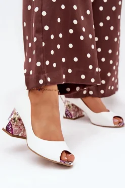 Online Skórzane Czółenka Z Ozdobnym Obcasem Lewski Shoes 2608/K Białe Damskie Czółenka Na Słupku|Czółenka Klasyczne