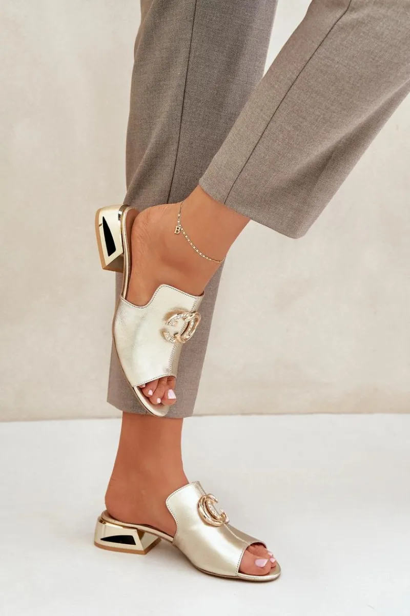 Klapki Na Obcasie|Klapki Damskie Klasyczne>Laura Messi Skórzane Eleganckie Klapki Damskie Na Niskim Obcasie 2874 Złote