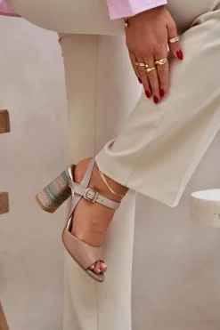 Sandały Na Słupku|Sandały Na Obcasie></noscript>Laura Messi Skórzane Eleganckie Sandały Na Słupku 2136 Ciemnobeżowe Beżowy