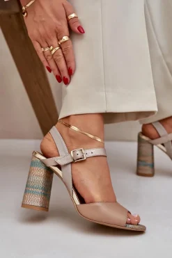 Sandały Na Słupku|Sandały Na Obcasie></noscript>Laura Messi Skórzane Eleganckie Sandały Na Słupku 2136 Ciemnobeżowe Beżowy