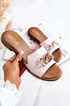 Hot Skórzane Klapki Łańcuch Lewski 3052 Białe Damskie Klapki Damskie Klasyczne