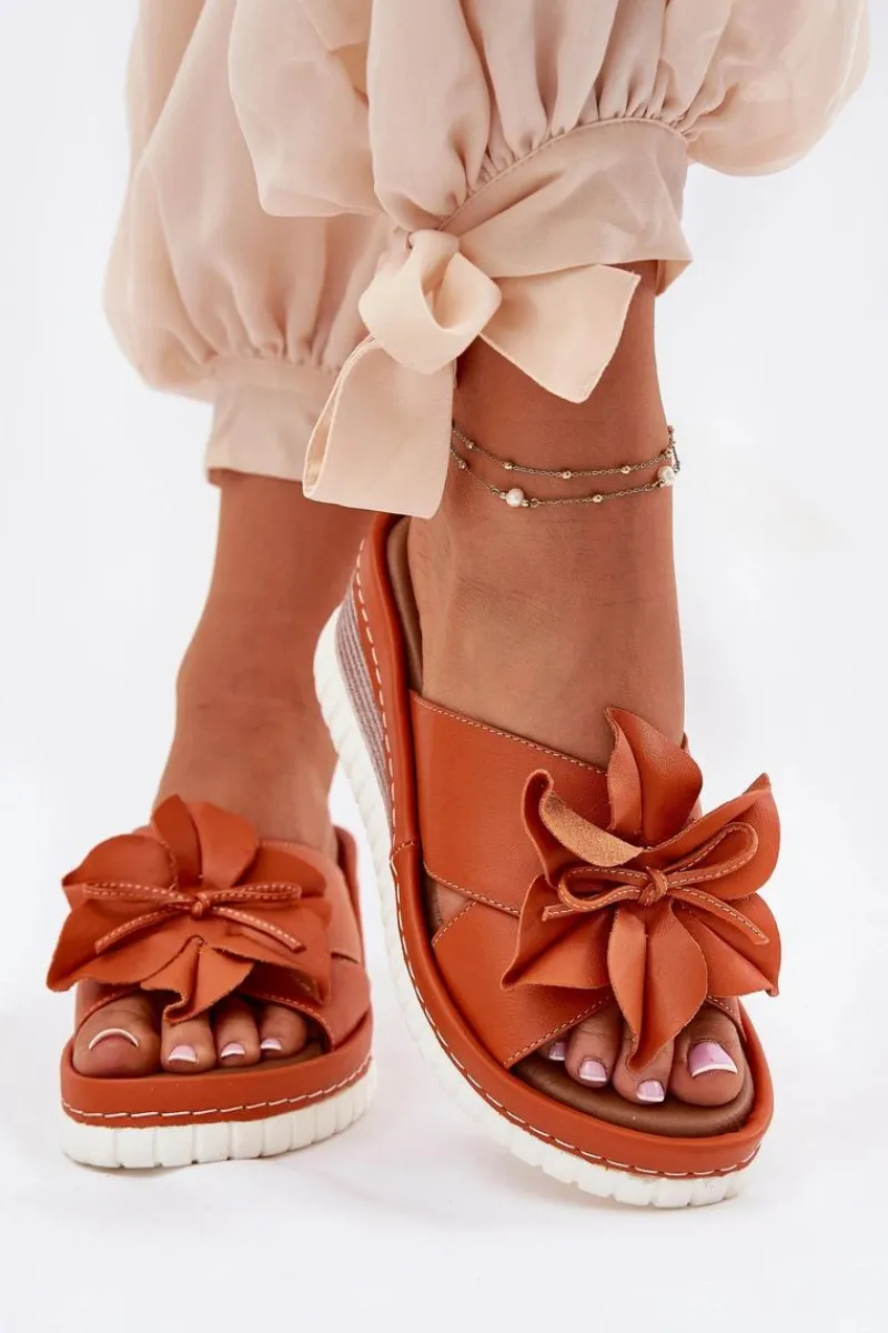 Artiker Skórzane Klapki Damskie Na Koturnie Z Ozdobnym Kwiatem 52C0505 Pomarańczowe Pomarańczowy