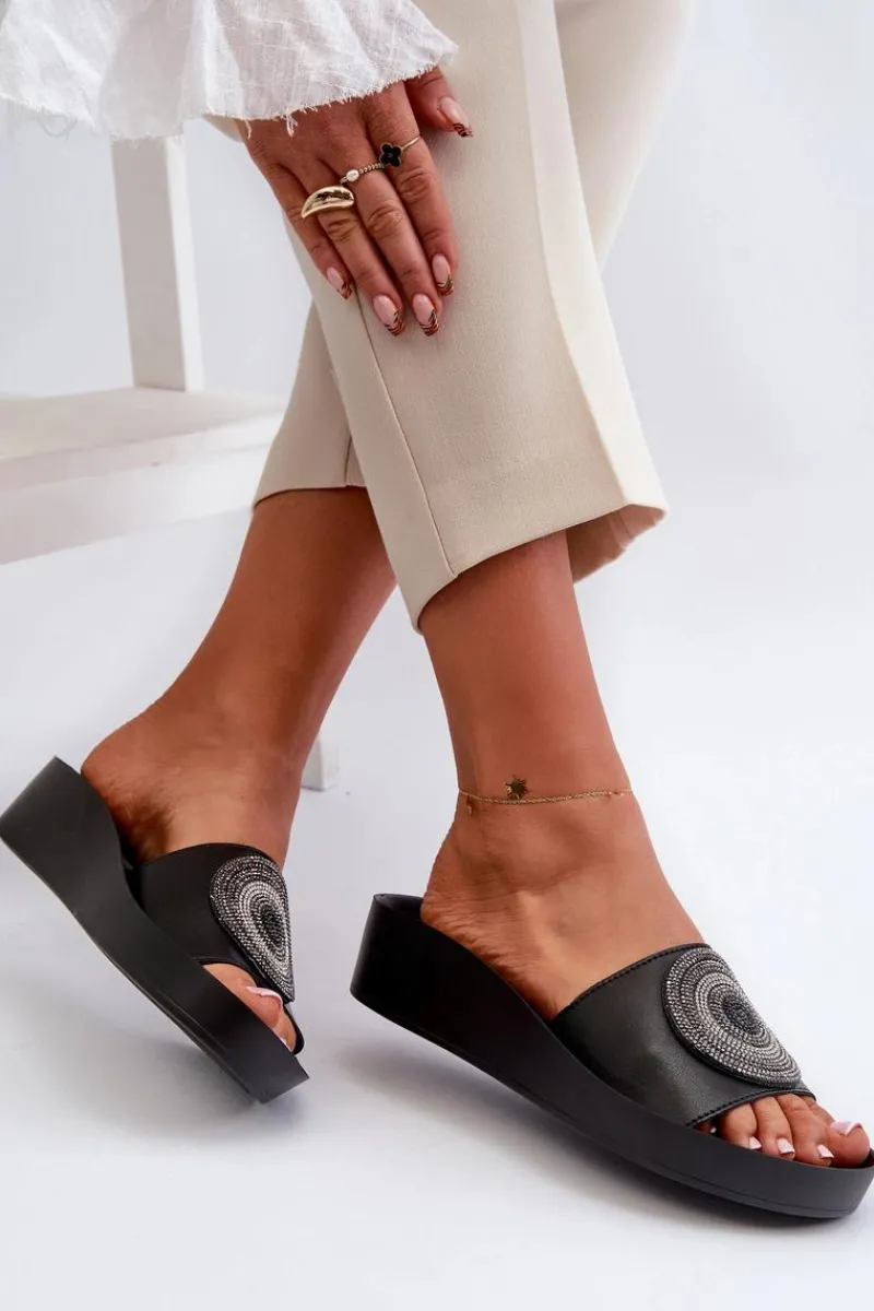 Clearance Damskie buty S.Barski Skórzane Klapki Damskie Z Ozdobą S.Barski KV27-019 Czarne