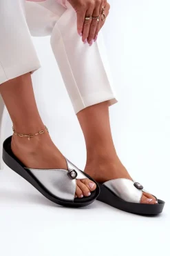 Klapki Na Koturnie|Klapki Damskie Klasyczne>Damskie buty S.Barski Skórzane Klapki Damskie Z Ozdobą Srebrne S.Barski KV27-027