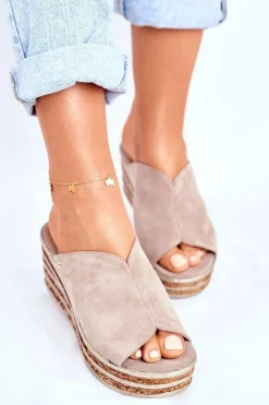 New Boto Skórzane Klapki Na Koturnie Cappuccino Nicole 2559