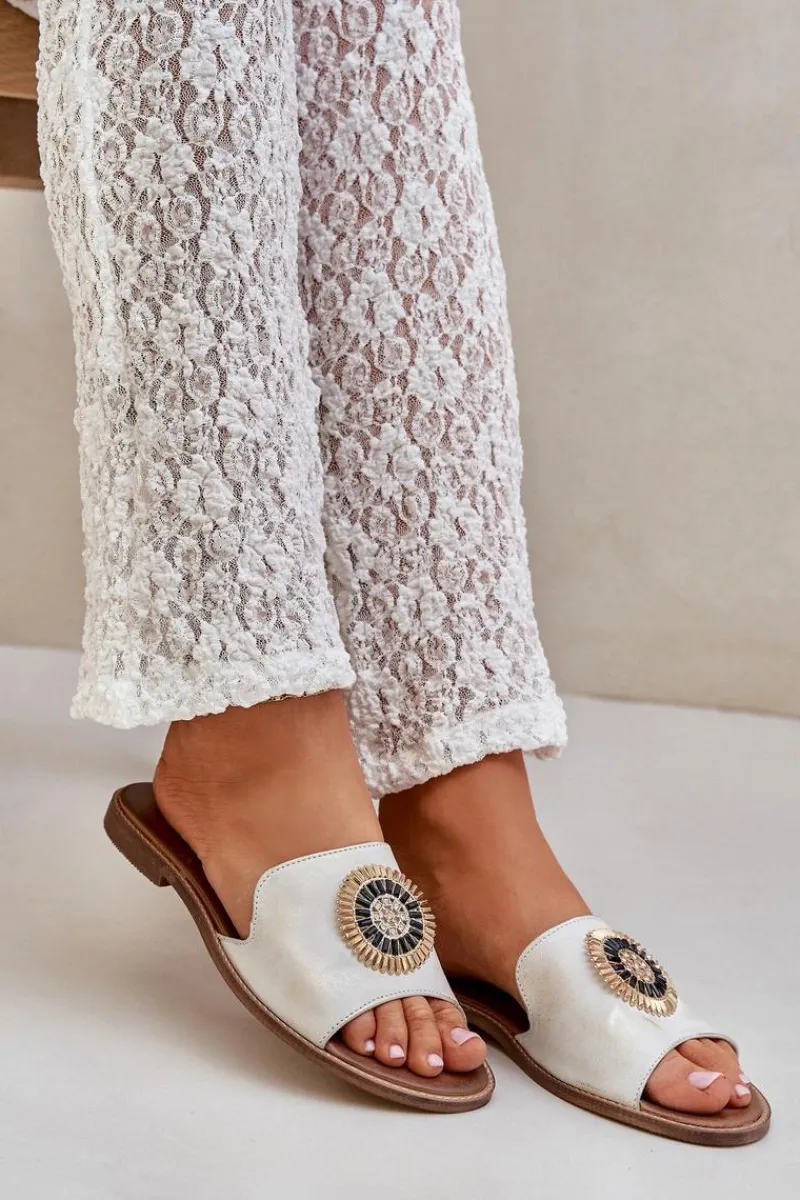 Klapki Damskie Klasyczne>Boto Skórzane Klapki Z Ozdobą Na Płaskim Obcasie Lewski 3047/O Przecierany Złoty