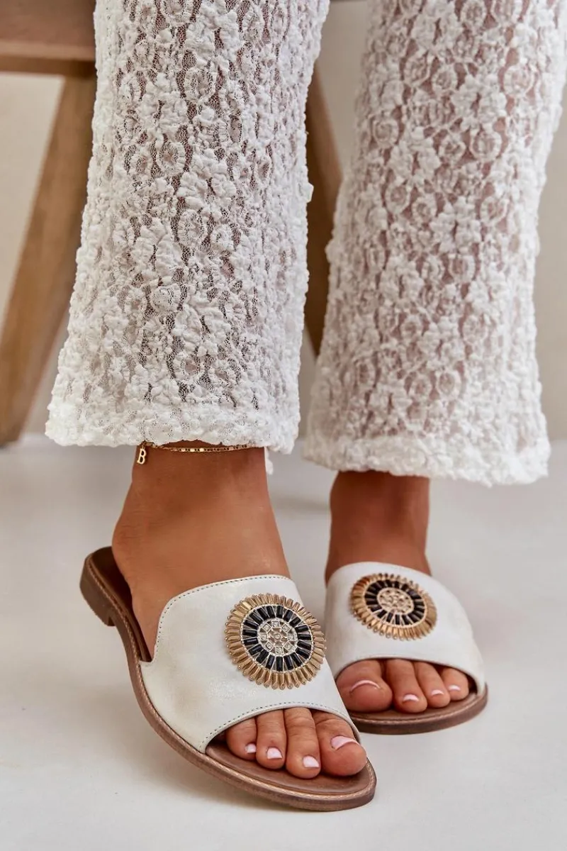 Klapki Damskie Klasyczne>Boto Skórzane Klapki Z Ozdobą Na Płaskim Obcasie Lewski 3047/O Przecierany Złoty