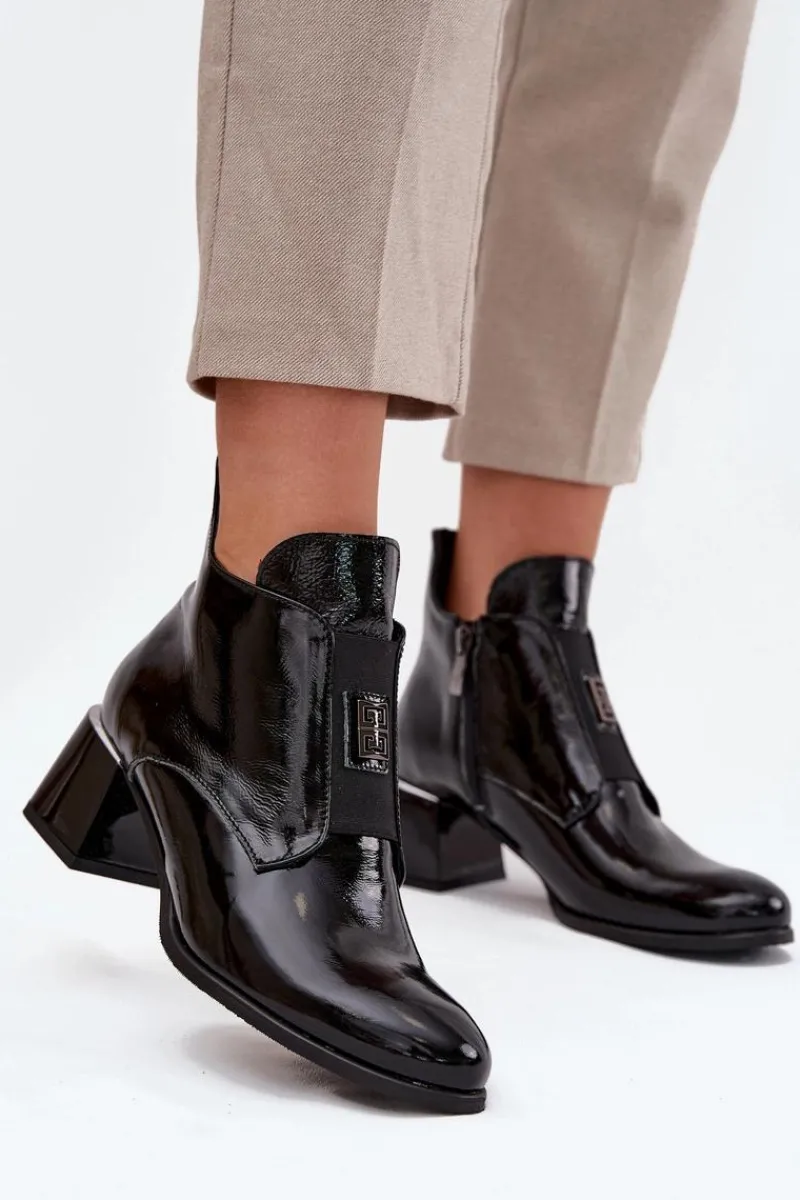 Hot Zazoo Skórzane Lakierowane Botki Na Klocku Z Ozdobnym Detalem Ocieplane 60560 Czarne Czarny