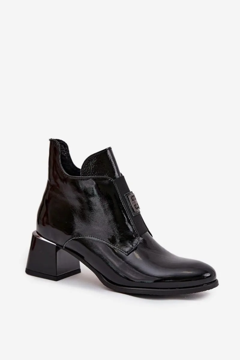 Hot Zazoo Skórzane Lakierowane Botki Na Klocku Z Ozdobnym Detalem Ocieplane 60560 Czarne Czarny