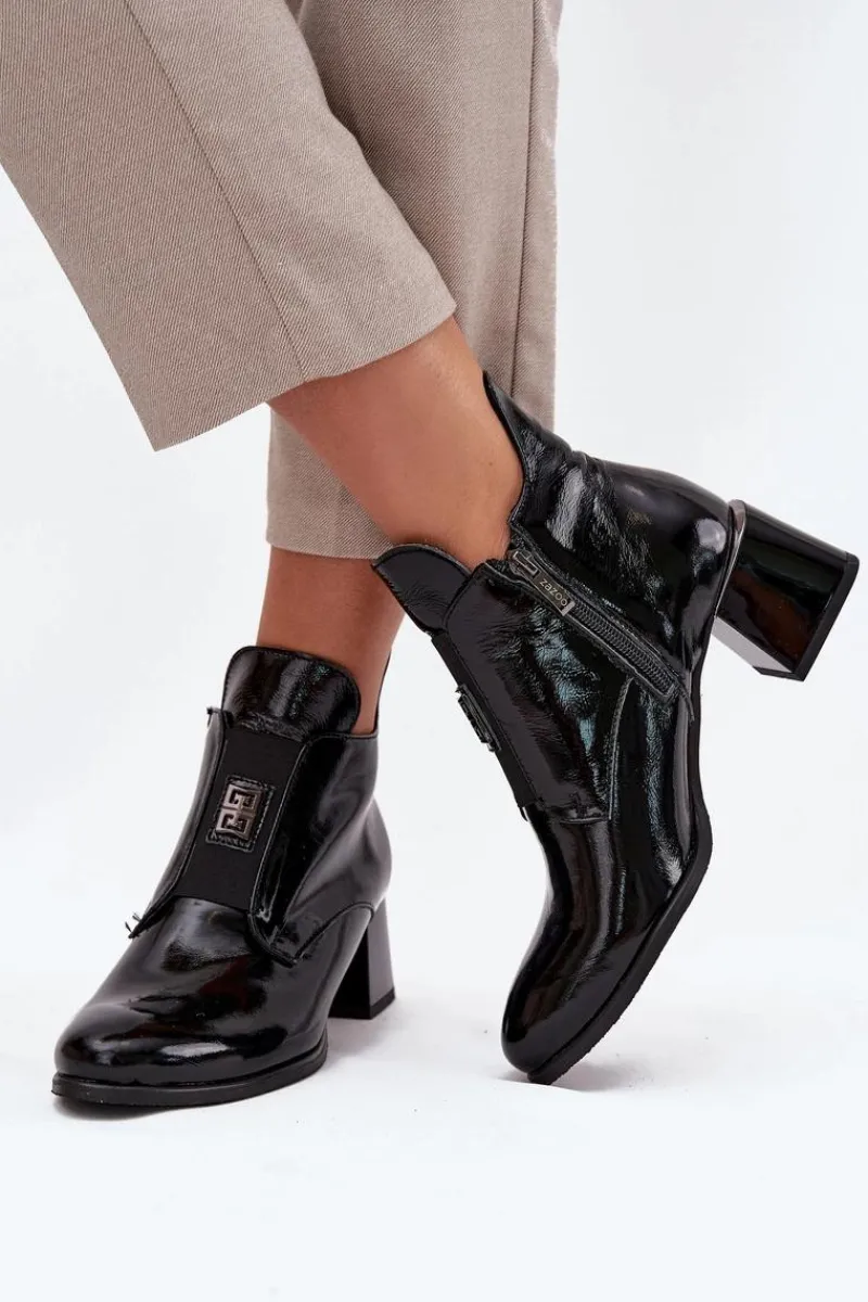 Hot Zazoo Skórzane Lakierowane Botki Na Klocku Z Ozdobnym Detalem Ocieplane 60560 Czarne Czarny