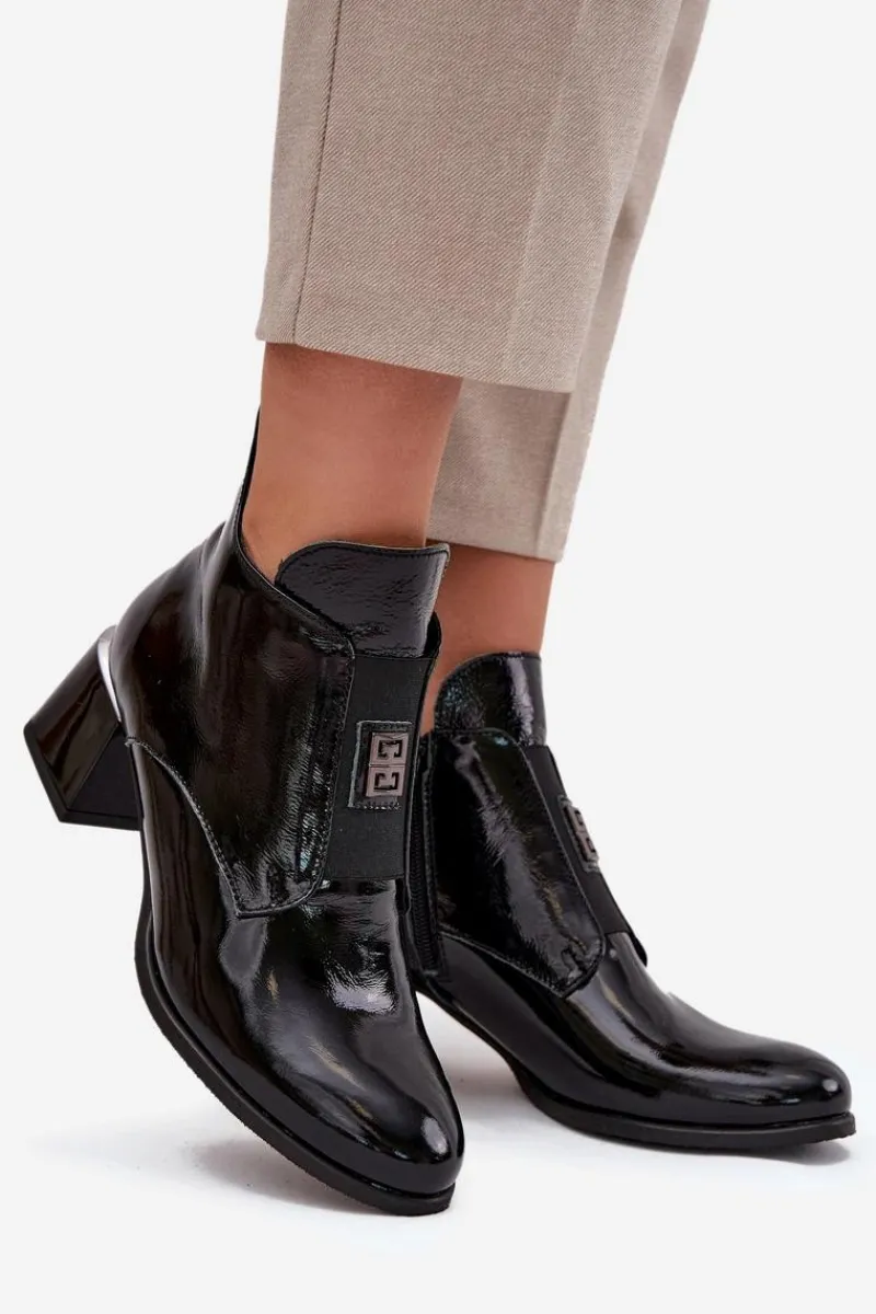 Hot Zazoo Skórzane Lakierowane Botki Na Klocku Z Ozdobnym Detalem Ocieplane 60560 Czarne Czarny