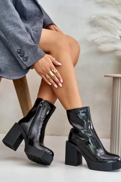 Sale Damskie buty S.Barski Skórzane Lakierowane Botki Damskie Na Masywnym Słupku Ocieplane D&A CR42-189 Czarne