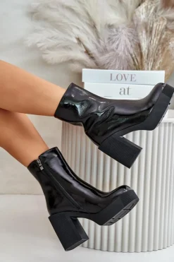 Sale Damskie buty S.Barski Skórzane Lakierowane Botki Damskie Na Masywnym Słupku Ocieplane D&A CR42-189 Czarne