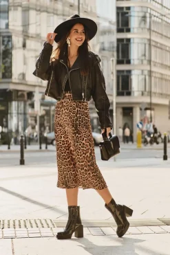 Sale Damskie buty S.Barski Skórzane Lakierowane Botki Damskie Na Masywnym Słupku Ocieplane D&A CR42-189 Czarne