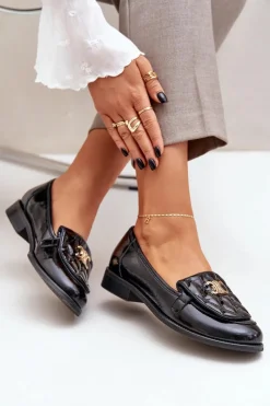 New Laura Messi Skórzane Lakierowane Mokasyny Ze Złotą Ozdobą 2927 Czarne