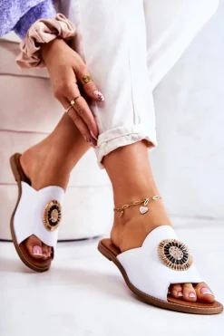 Skórzane Modne Klapki Lewski Shoes 3132/O Białe Damskie Klapki Damskie Klasyczne