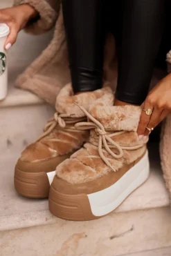 Outlet Skórzane Śniegowce Damskie Na Grubej Podeszwie Z Futerkiem Big Star OO274A207 Brązowe Damskie Śniegowce Damskie