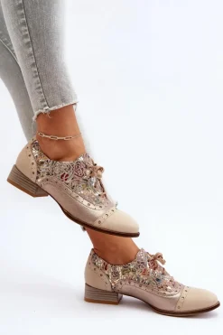 Półbuty Skórzane></noscript>Maciejka Skórzane Półbuty Damskie Ze Zdobioną Cholewką 06408-04 Beżowe