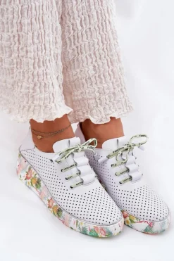 Buty Sportowe Na Platformie|Półbuty Skórzane></noscript>Artiker Skórzane Półbuty Na Koturnie Ze Wzorem 54C1807 Biało-Zielone