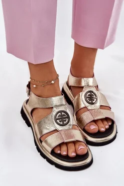 Skórzane Sandały Damskie Lakierowane Z Ozdobnym Detalem 56C0689 Złote Damskie Sandały Płaskie