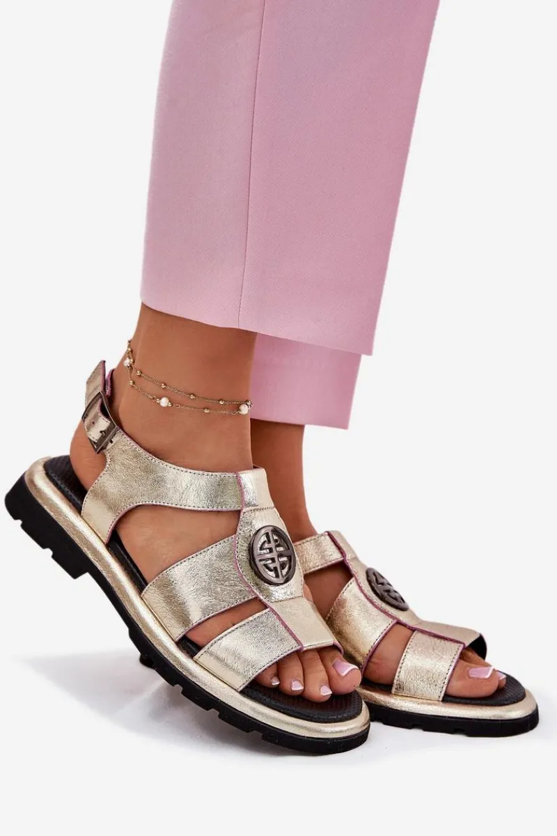 Skórzane Sandały Damskie Lakierowane Z Ozdobnym Detalem 56C0689 Złote Damskie Sandały Płaskie