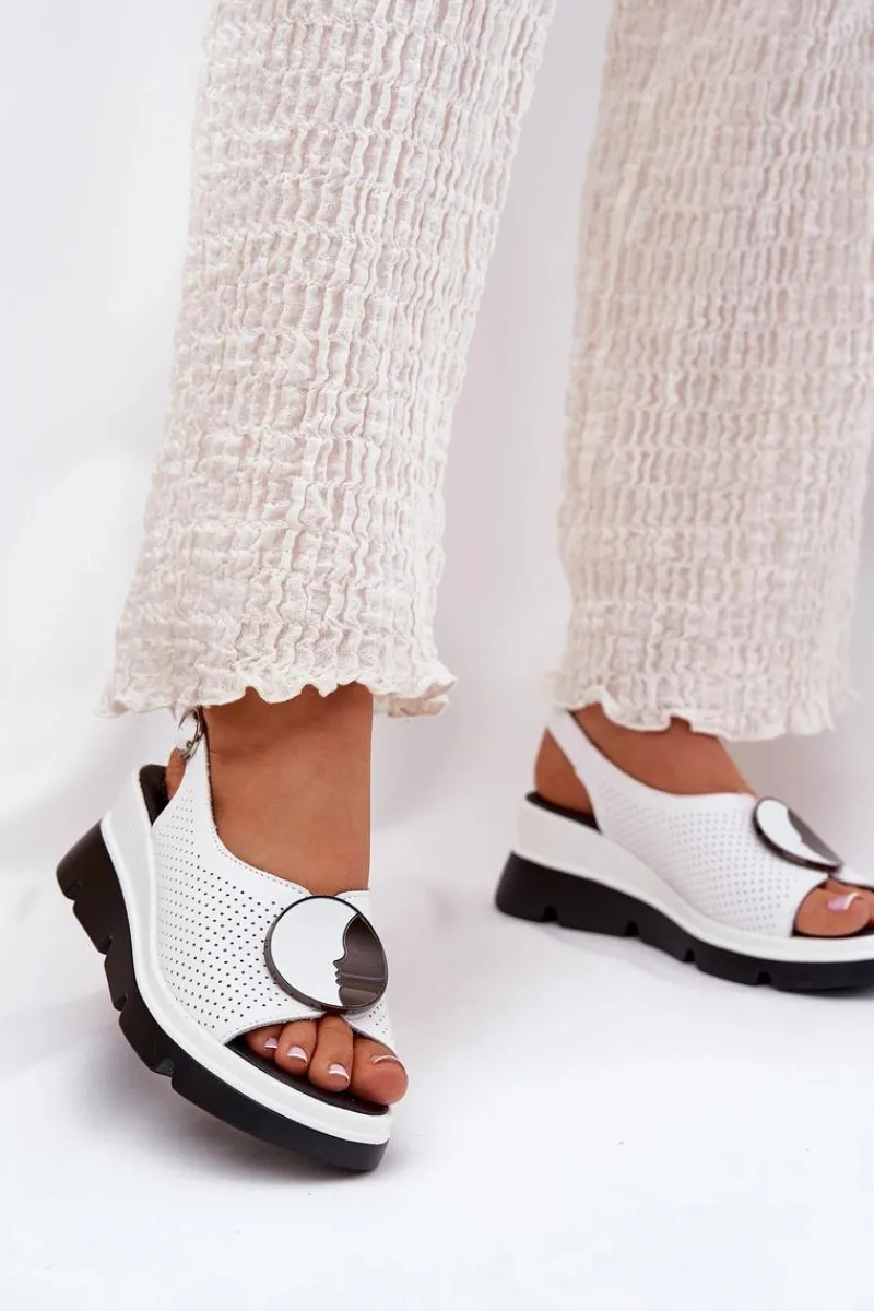 Online Skórzane Sandały Damskie Na Koturnie Z Ozdobą S.Barski LR51-788 Białe Damskie Sandały Na Koturnie