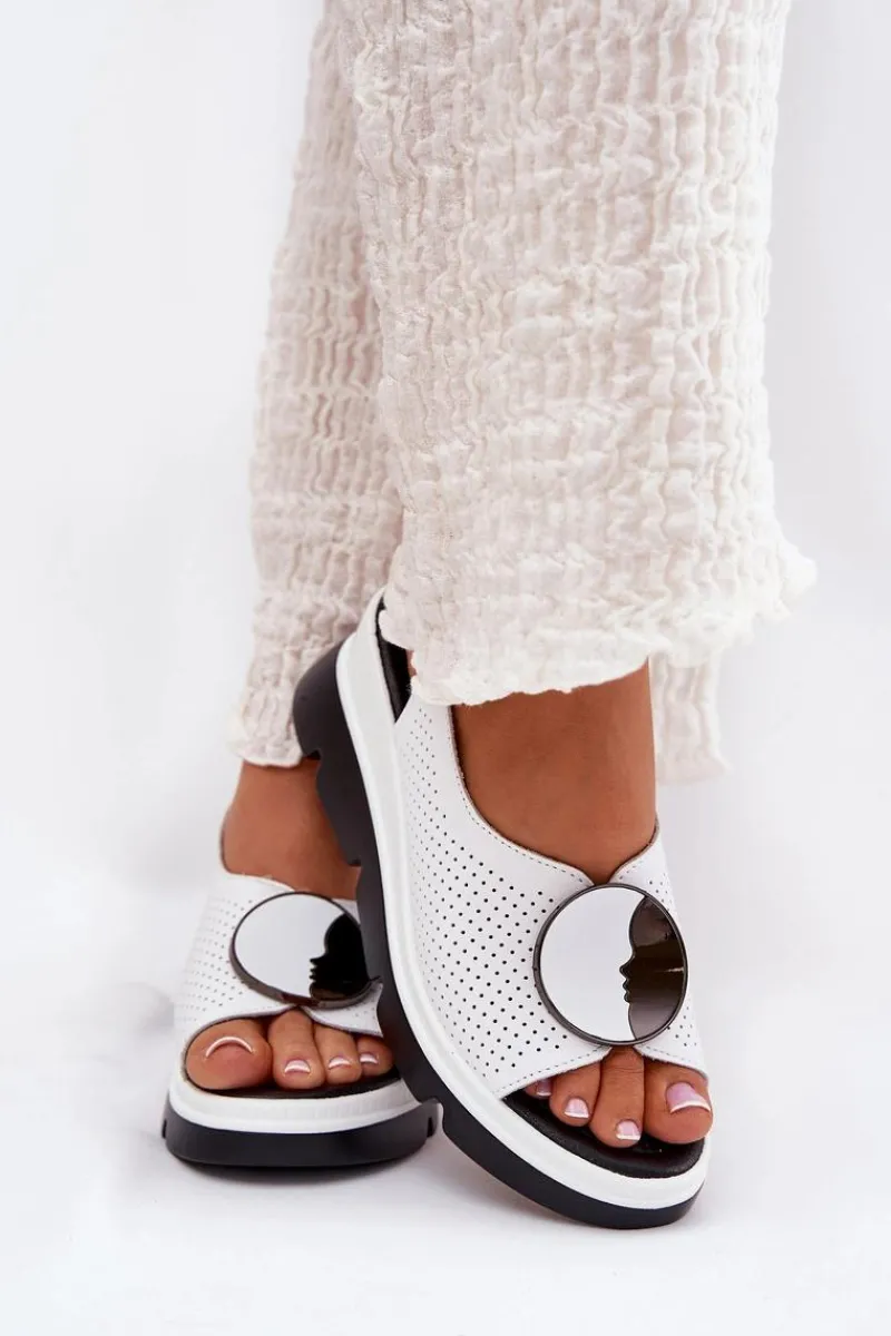 Online Skórzane Sandały Damskie Na Koturnie Z Ozdobą S.Barski LR51-788 Białe Damskie Sandały Na Koturnie