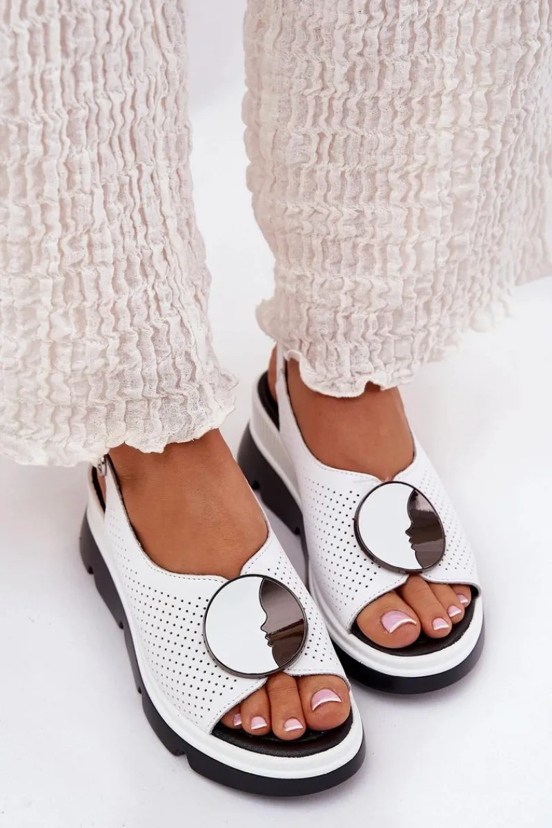 Online Skórzane Sandały Damskie Na Koturnie Z Ozdobą S.Barski LR51-788 Białe Damskie Sandały Na Koturnie