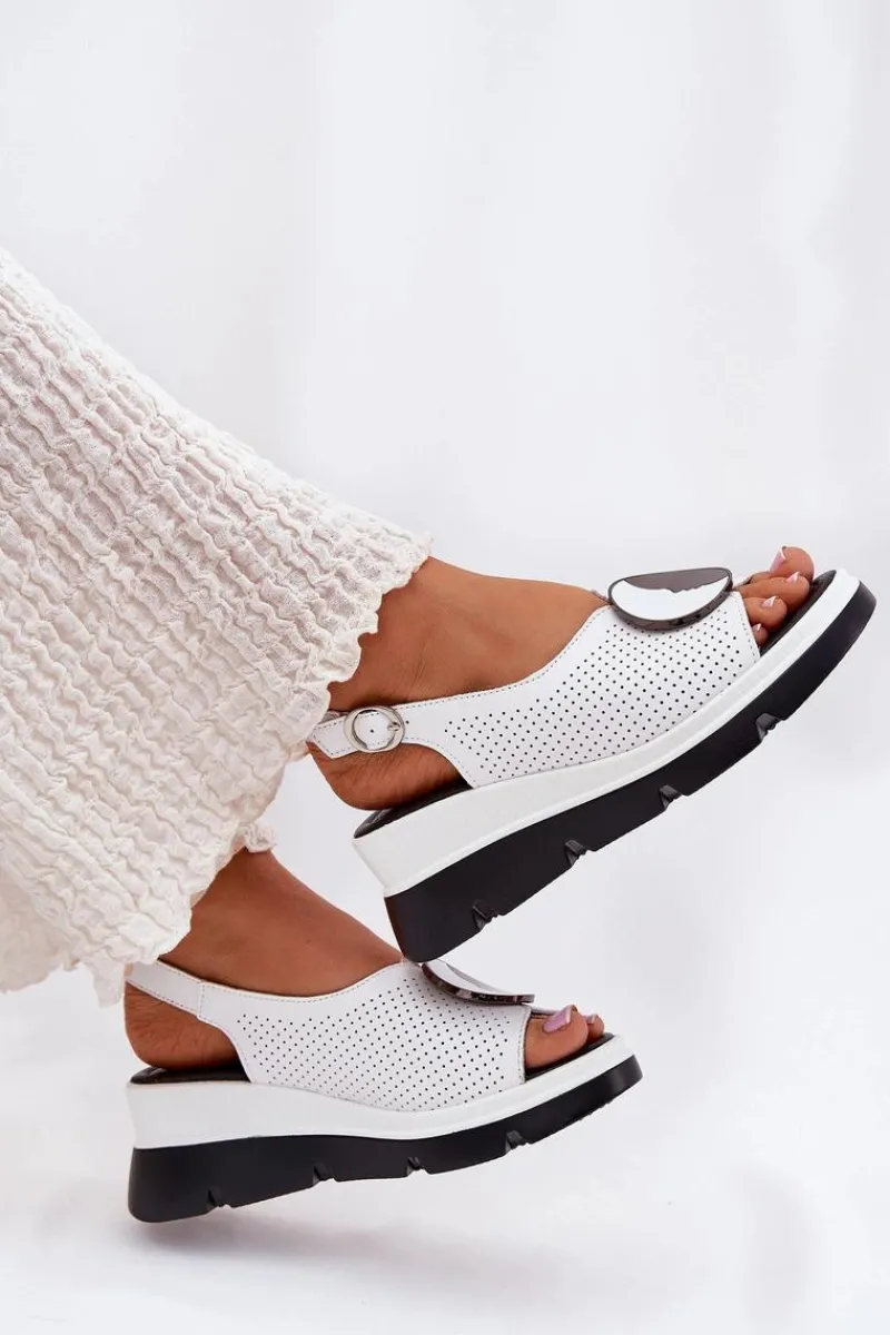 Online Skórzane Sandały Damskie Na Koturnie Z Ozdobą S.Barski LR51-788 Białe Damskie Sandały Na Koturnie