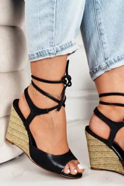 Clearance Laura Messi Skórzane Sandały Na Plecionym Koturnie 1944 Czarne