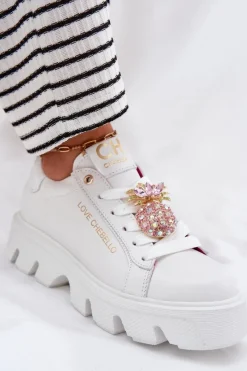 CheBello Skórzane Sneakersy Z Ozdobną Broszką Ananas 4651 Białe