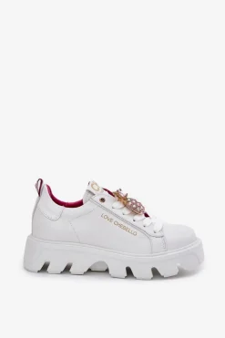 CheBello Skórzane Sneakersy Z Ozdobną Broszką Ananas 4651 Białe