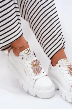 CheBello Skórzane Sneakersy Z Ozdobną Broszką Ananas 4651 Białe