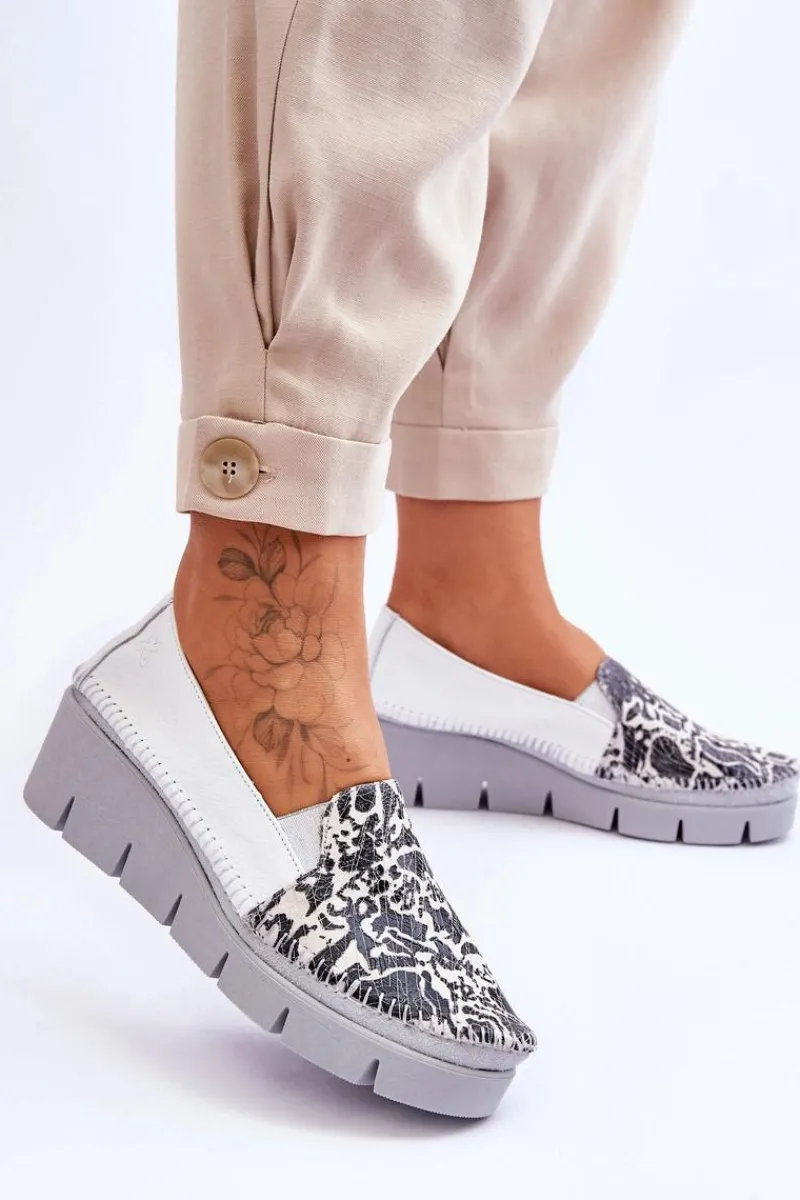 Trampki Damskie Slip-On|Trampki Damskie Niskie>Maciejka Skórzane Tenisówki Na Koturnie 5814A-11 Biało-Czarne
