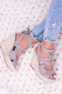 Hot Boto Szare Zamszowe Sandały Na Koturnie Nowelio