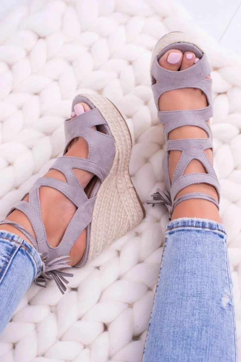 Hot Boto Szare Zamszowe Sandały Na Koturnie Nowelio