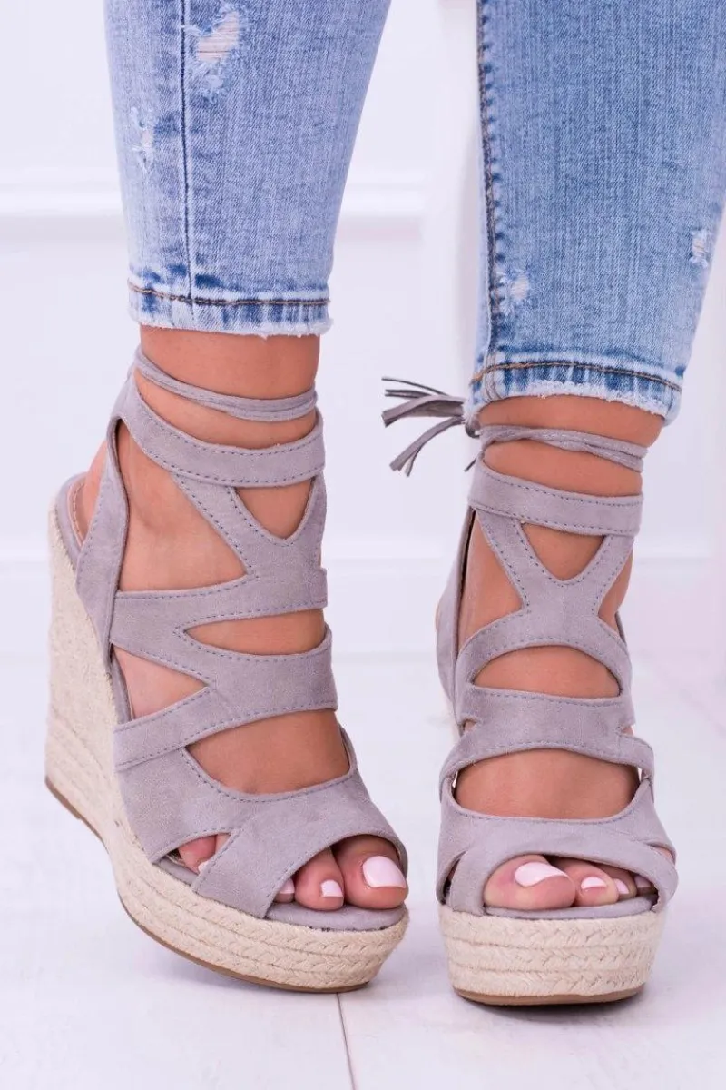 Hot Boto Szare Zamszowe Sandały Na Koturnie Nowelio