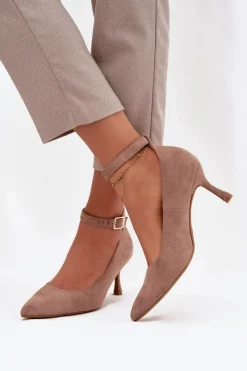 Online Szpilki Czółenka Z Eko Zamszu Ciemnobeżowe Devoria Damskie Czółenka Klasyczne