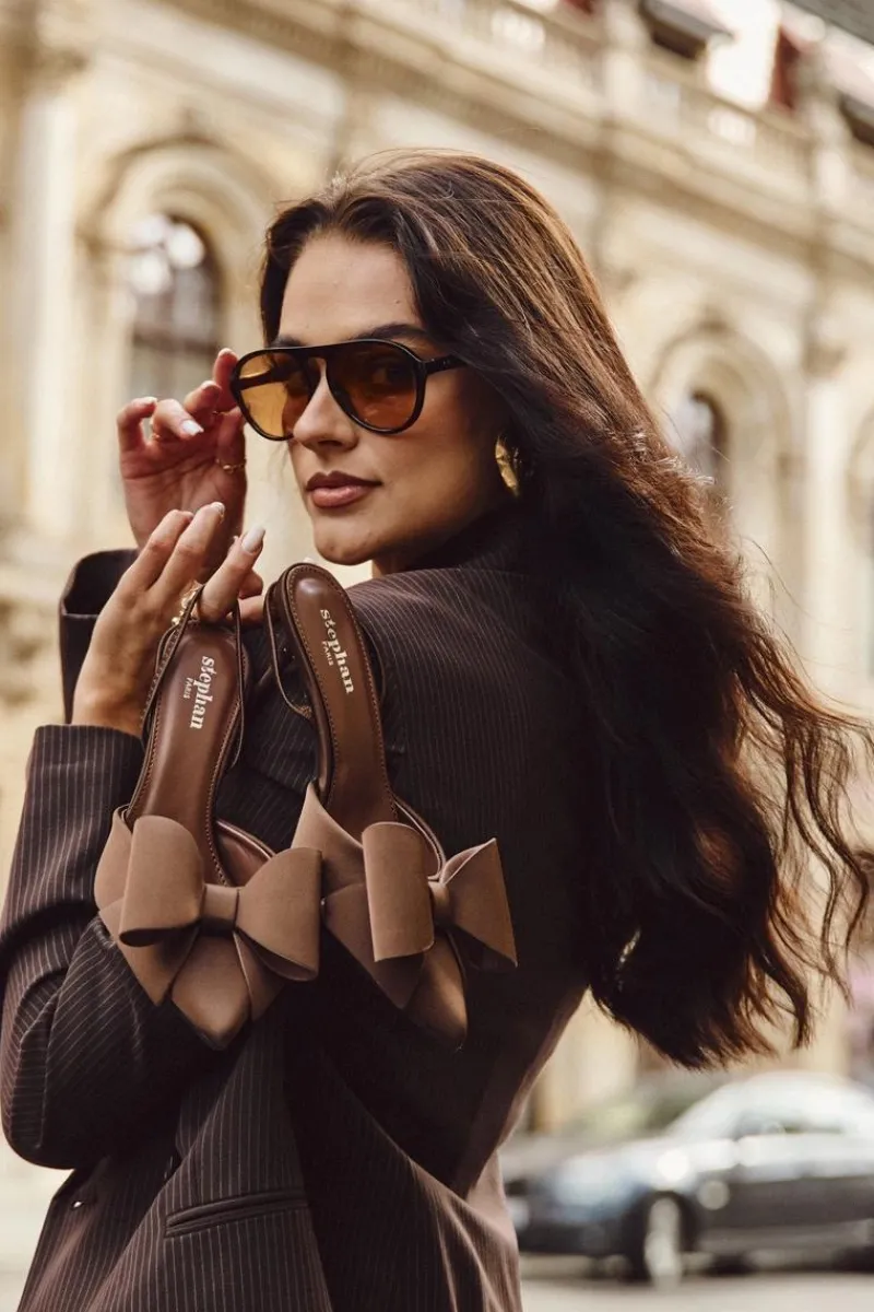 Czółenka Klasyczne>Boto Szpilki Z Odkrytymi Piętami I Kokardką Brązowe Eklevia