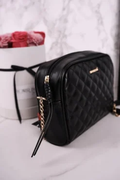 Monnari Torebka Listonoszka BAG0200-M20 Pikowana Czarna Błyszcząca