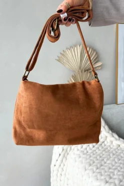 New Boto Torebka Listonoszka Z Eko Zamszu Camel Carenza Brązowy