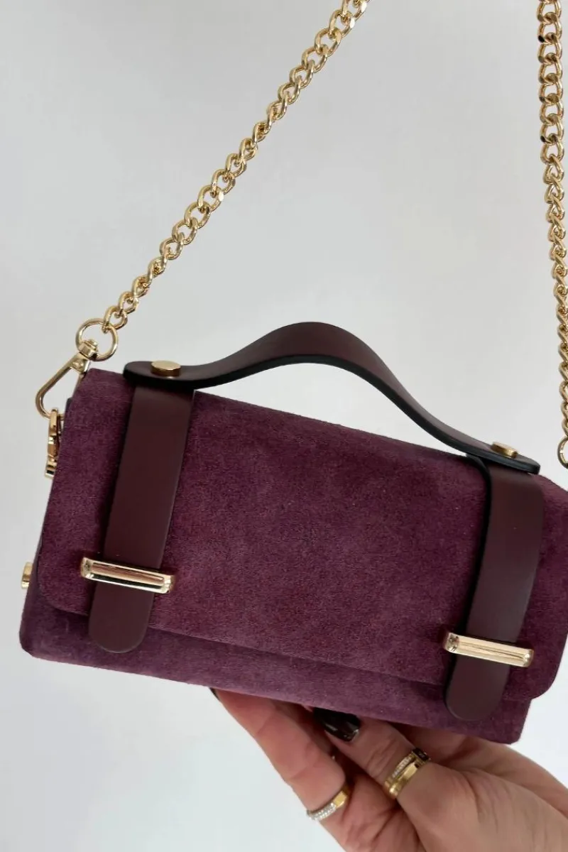 Boto Torebka Z Naturalnego Zamszu Z Łańcuszkiem Fioletowa Nivra