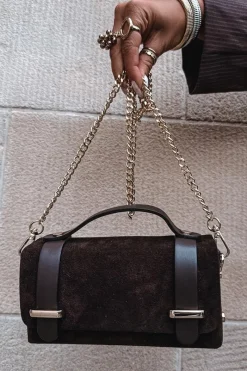 Outlet Torebka Z Naturalnego Zamszu Z Łańcuszkiem Czekoladowa Nivra Torebki Kuferki