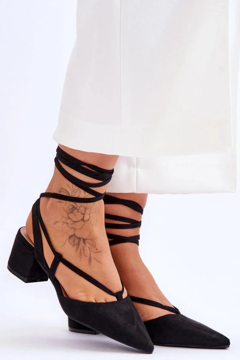 Best Boto Wiązane Czółenka Na Niskim Słupku W Szpic Czarne Carlotte